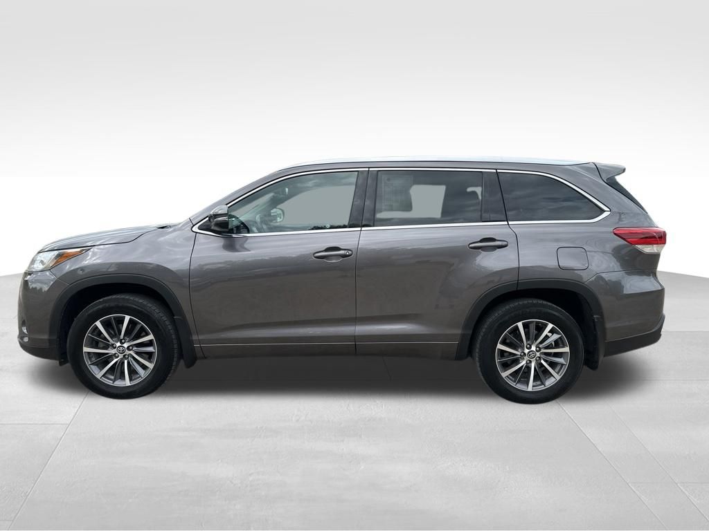 Used 2017 Toyota Highlander SUV