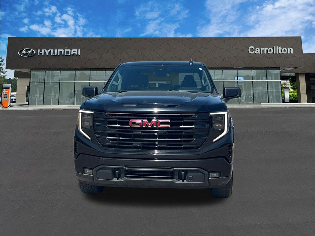 Used 2022 Onyx Black GMC Elevation image 2