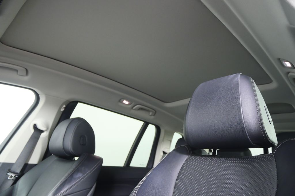 Thumbnail: 2020 BMW X7 - 12