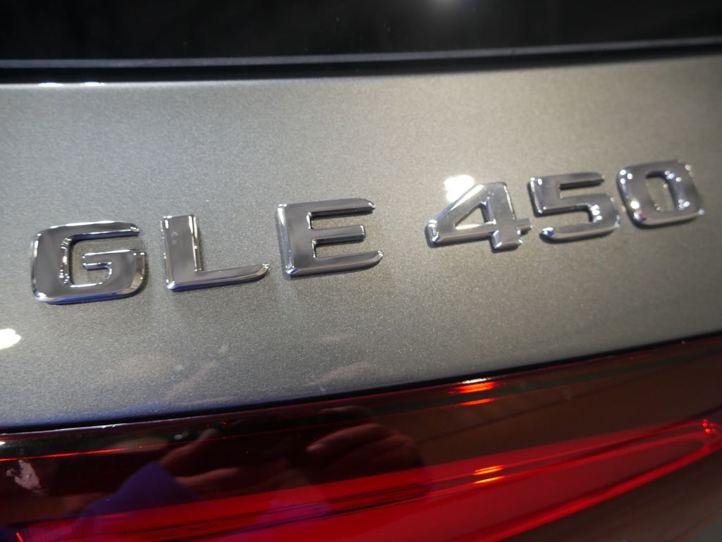 Thumbnail: 2026 Mercedes-Benz GLE - 9