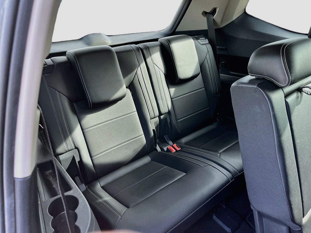 2021 Volkswagen Atlas 3.6L V6 SE w/Technology Gray at Bravo Nissan