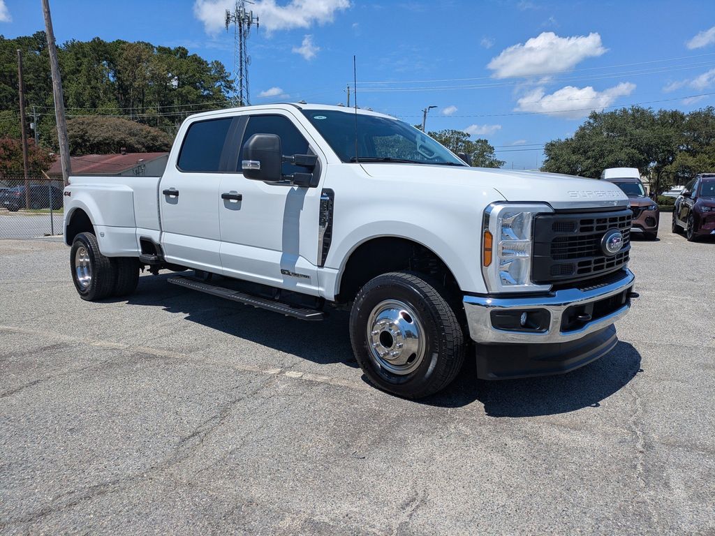 2025 Ford F-350 Super Duty XL
