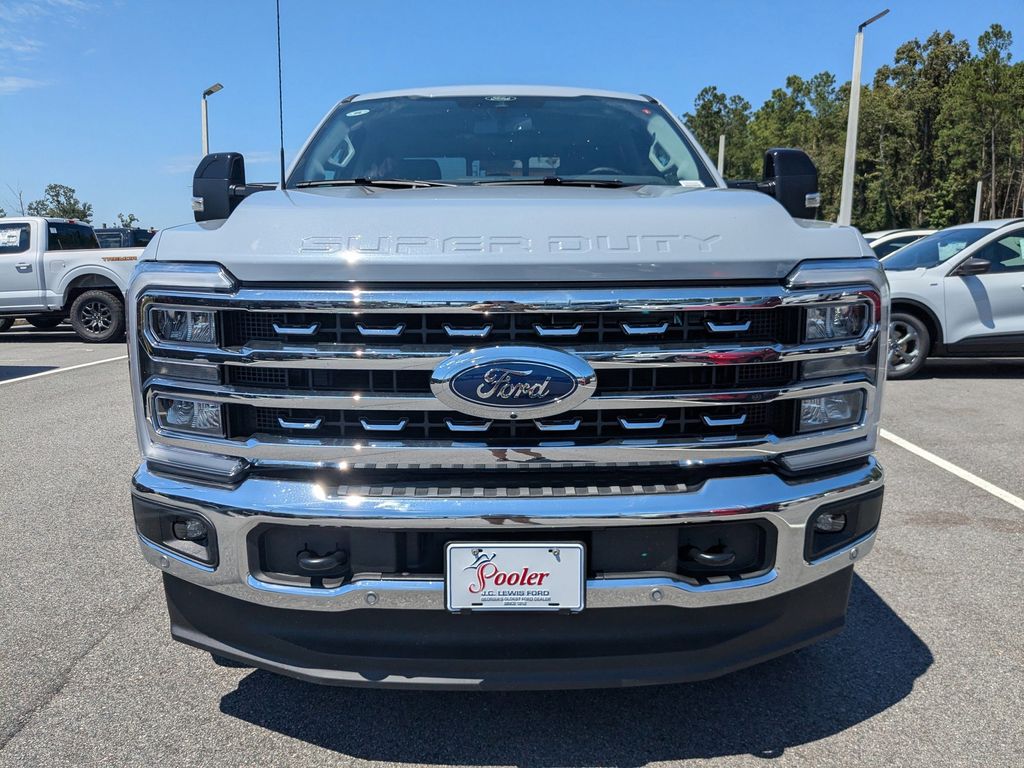 2026 Ford Super Duty F-350 SRW LARIAT