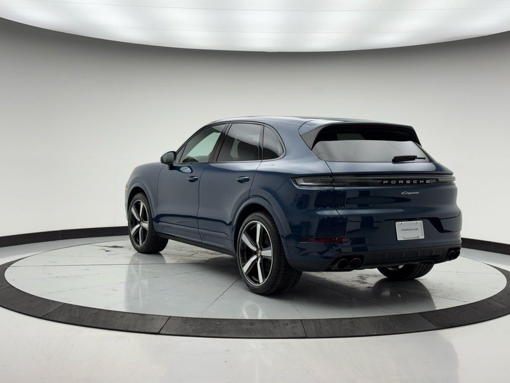 Thumbnail: 2025 Porsche Cayenne - 3