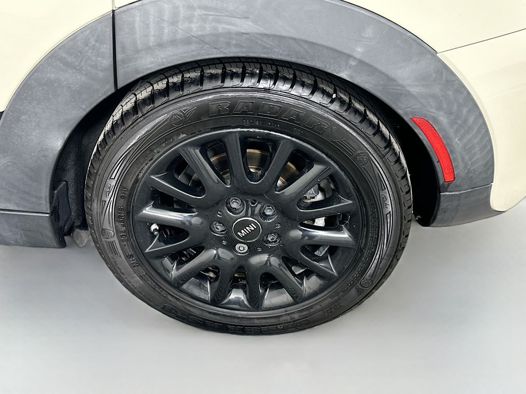 2016 MINI Cooper Base 28