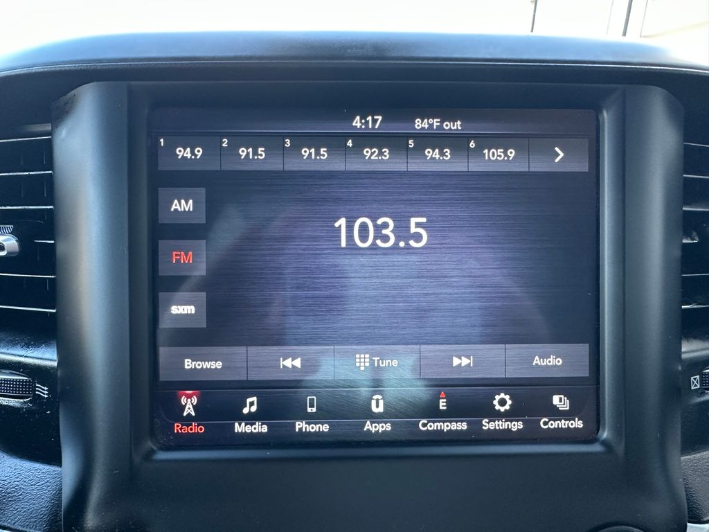 View vehicle photo 4