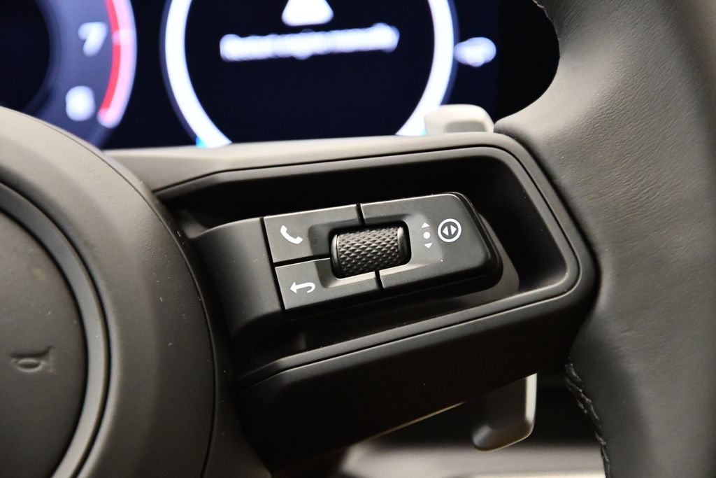 Thumbnail: 2025 Porsche  - 24