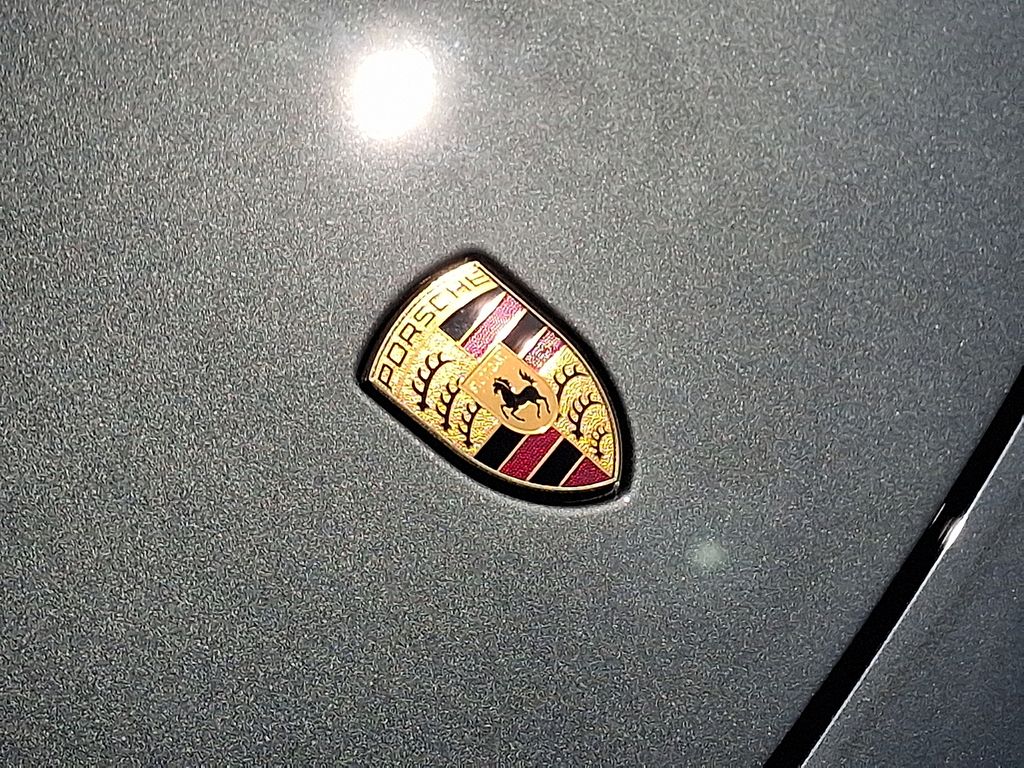 Thumbnail: 2022 Porsche 911 - 28