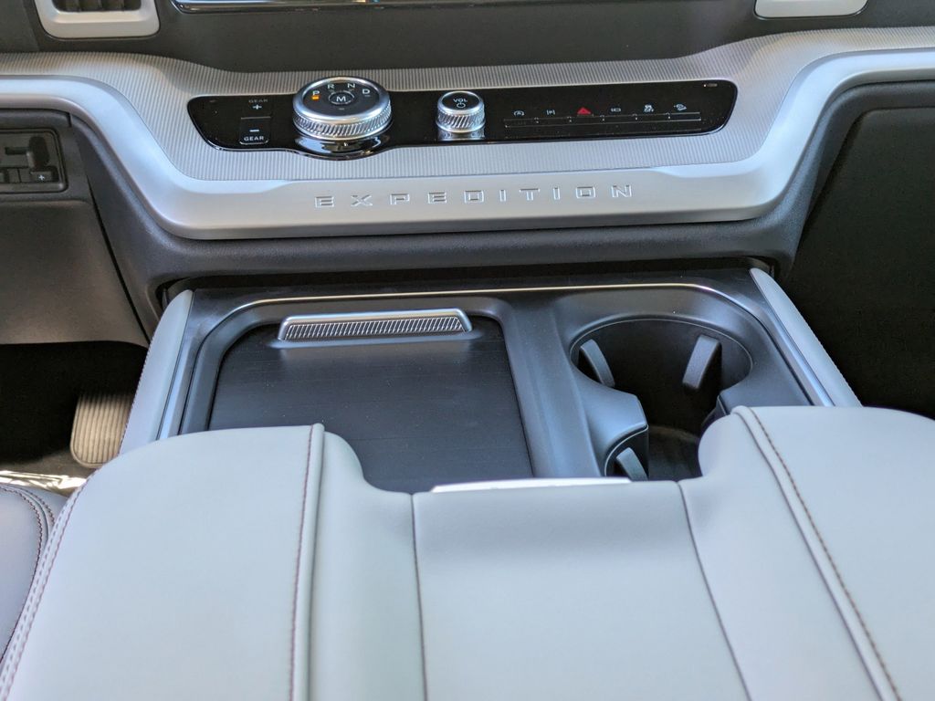 2025 Ford Expedition Active MAX