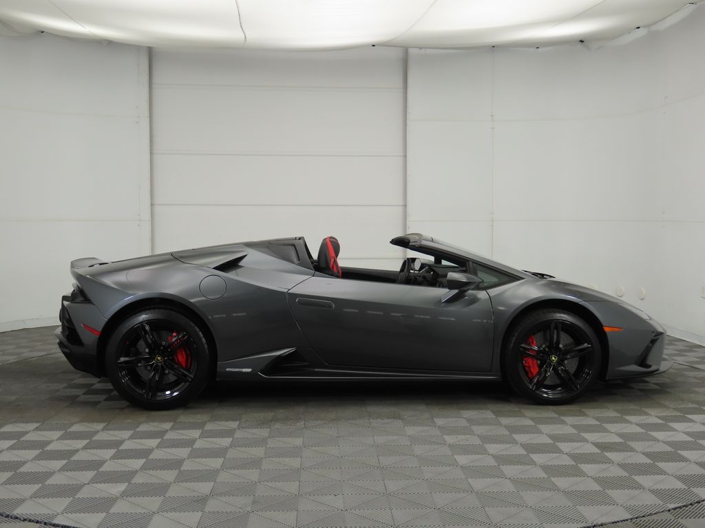 2023 Lamborghini Huracan EVO 4