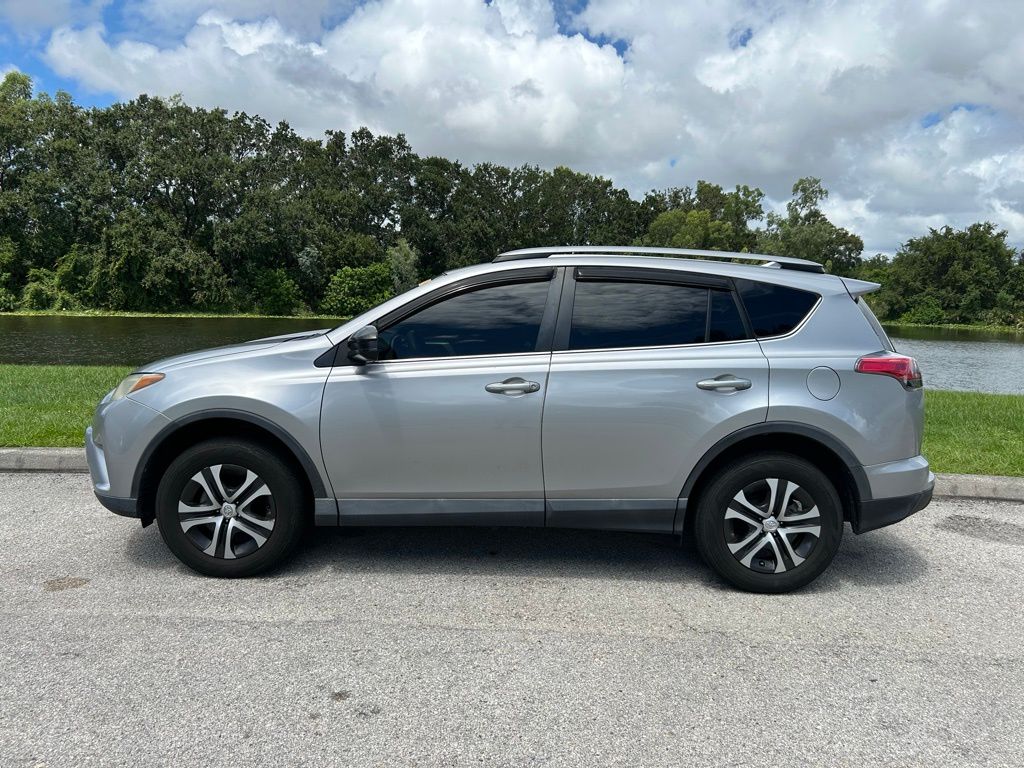 Thumbnail: 2018 Toyota RAV4 - 2