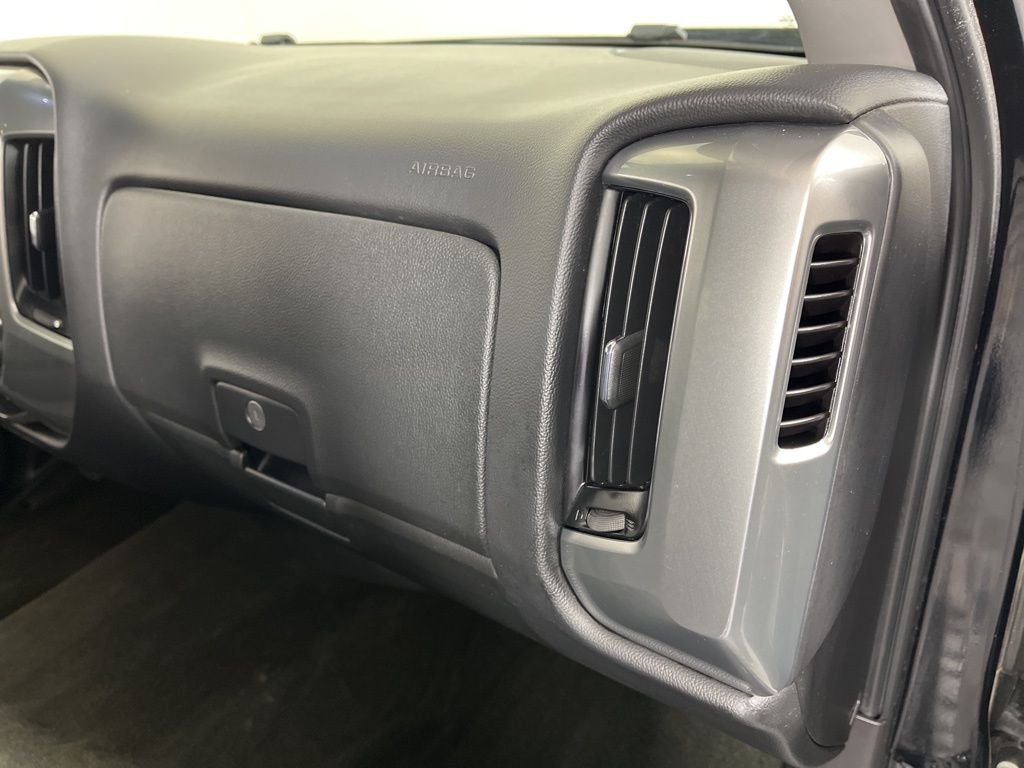 Thumbnail: 2017 Chevrolet Silverado 1500 - 10