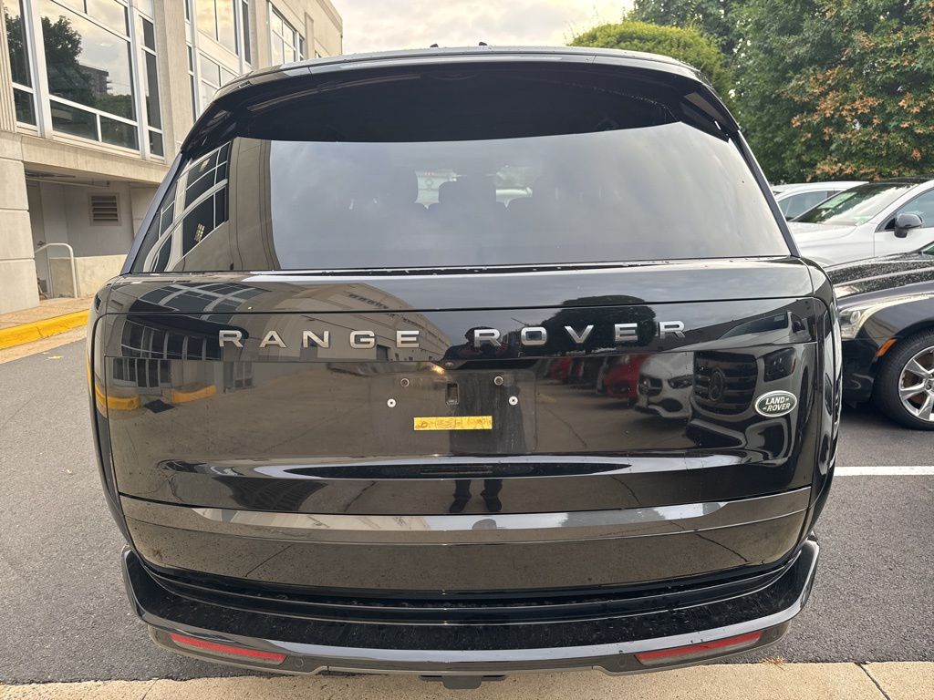 Thumbnail: 2023 Land Rover Range Rover - 5