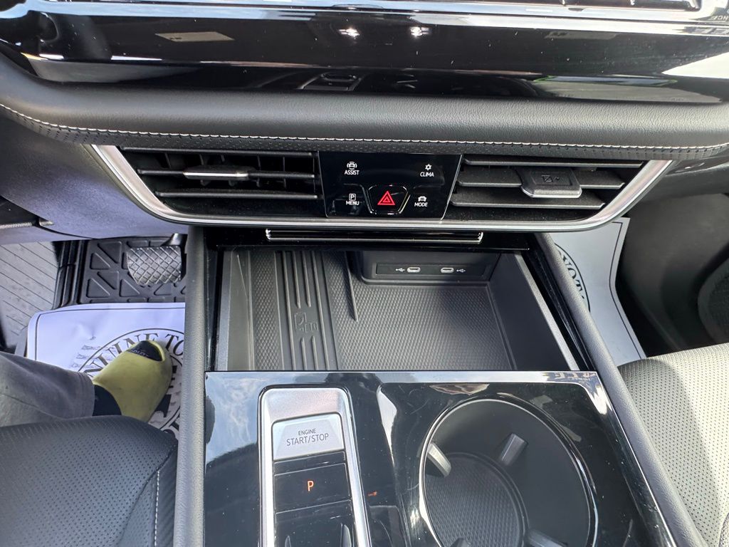 Used 2025 Volkswagen Atlas Cross Sport SUV
