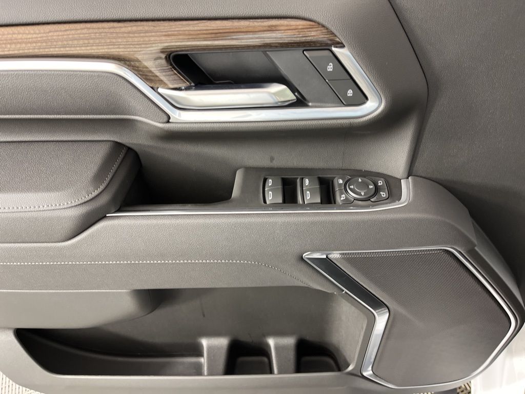 2025 Chevrolet Silverado 2500 LT 29