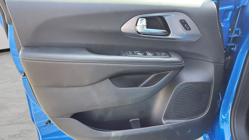 2026 Chrysler Pacifica