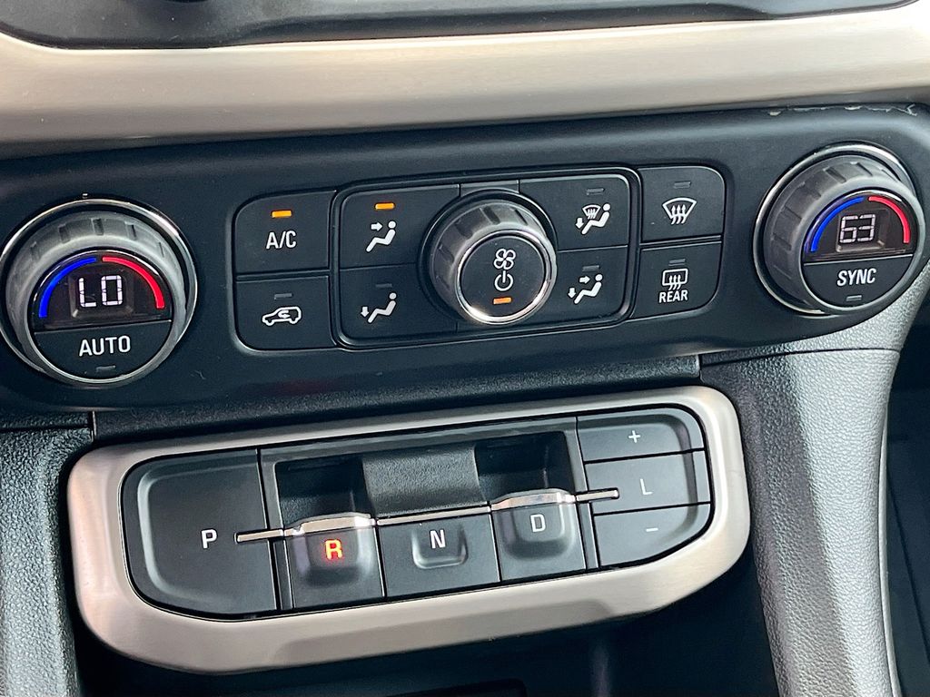 Used 2022 Black GMC Denali image 16