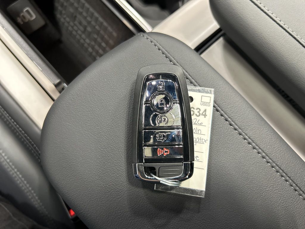 new 2026 Lincoln Navigator car, priced at $106,480