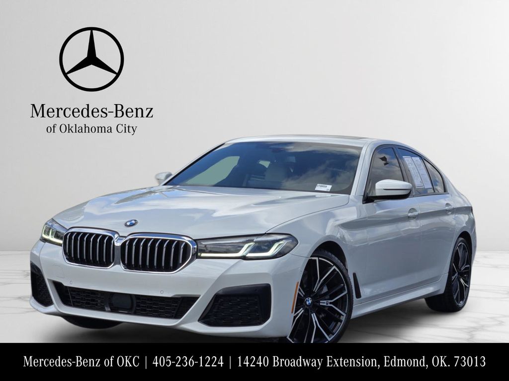 Alpine White 2021 BMW 5 Series Sedan All-Wheel Drive 8-Speed Automatic