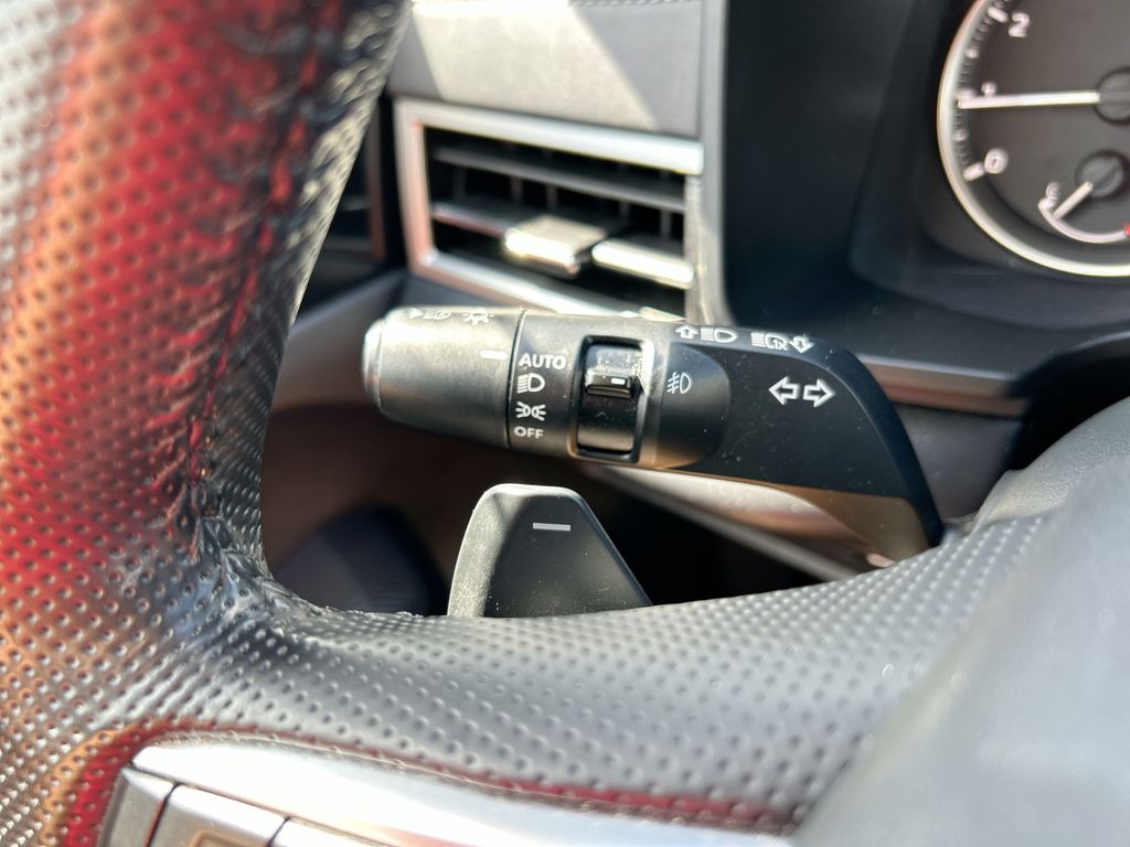 Thumbnail: 2024 Mitsubishi Outlander - 21