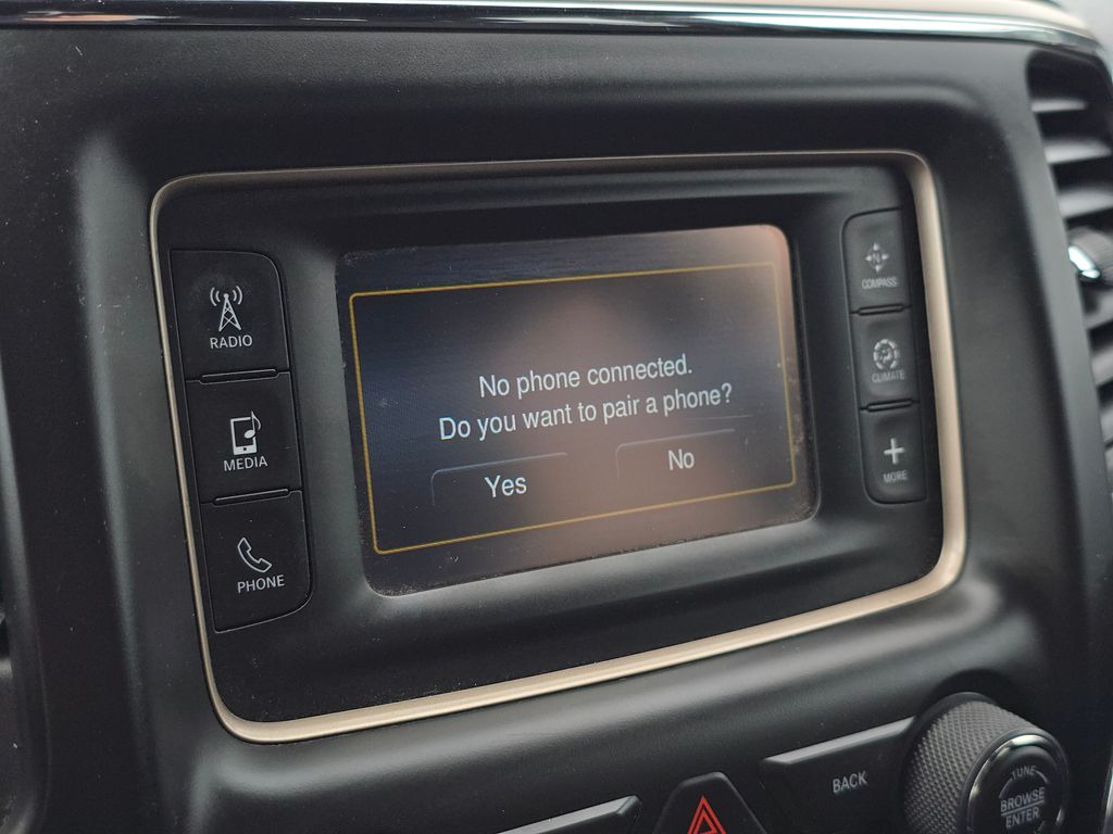 2014 Jeep Grand Cherokee Laredo photo 26
