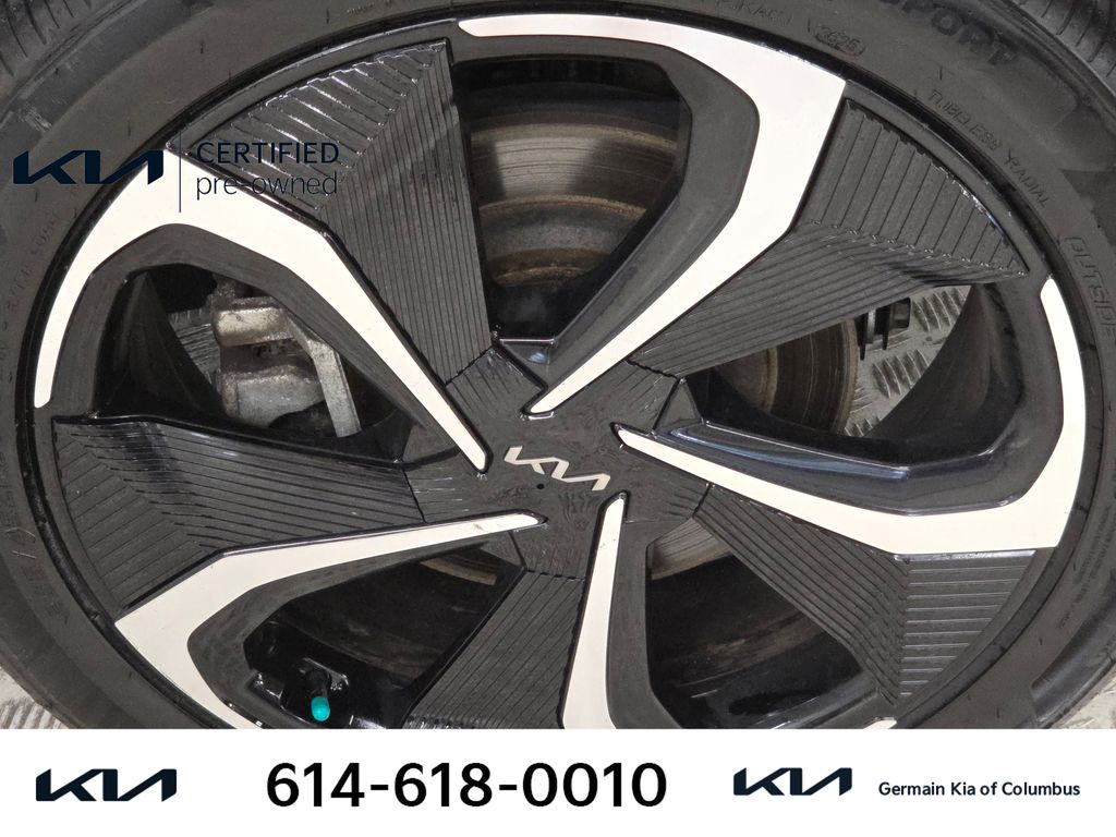 Certified Used 2023 White Kia GT-Line image 12