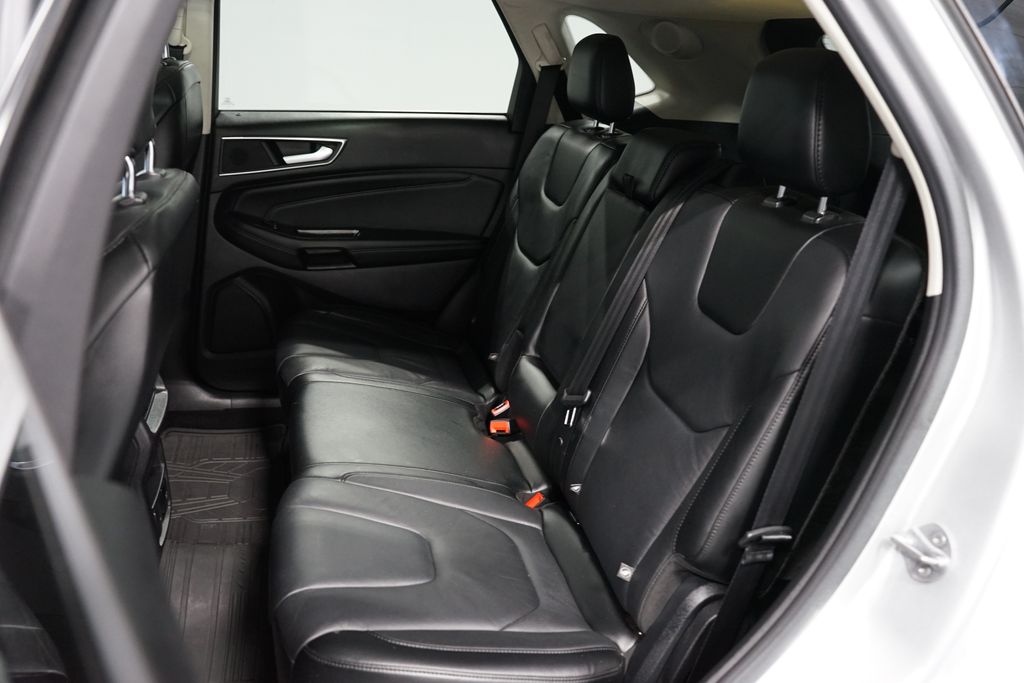 Thumbnail: 2016 Ford Edge - 31
