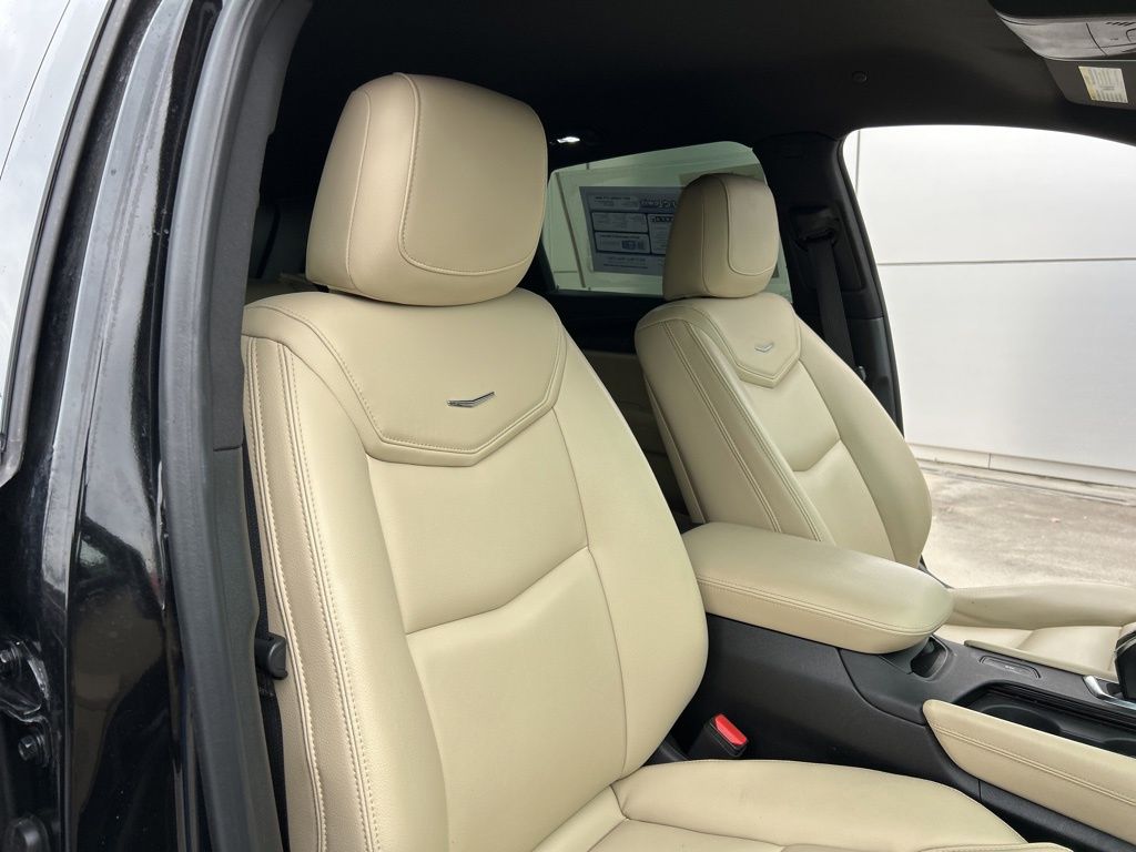 2017 Cadillac XT5 Standard