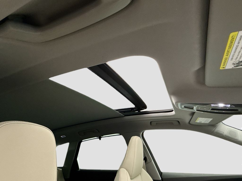 Thumbnail: 2025 Audi Q5 - 17