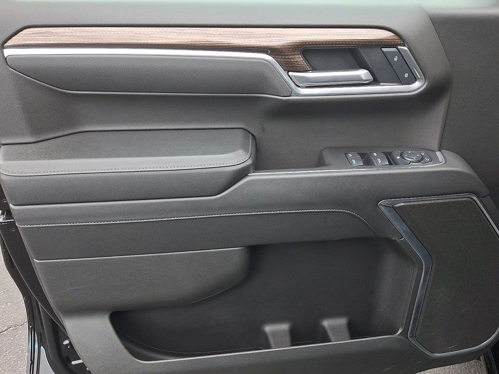 Thumbnail: 2025 Chevrolet Silverado 1500 - 13