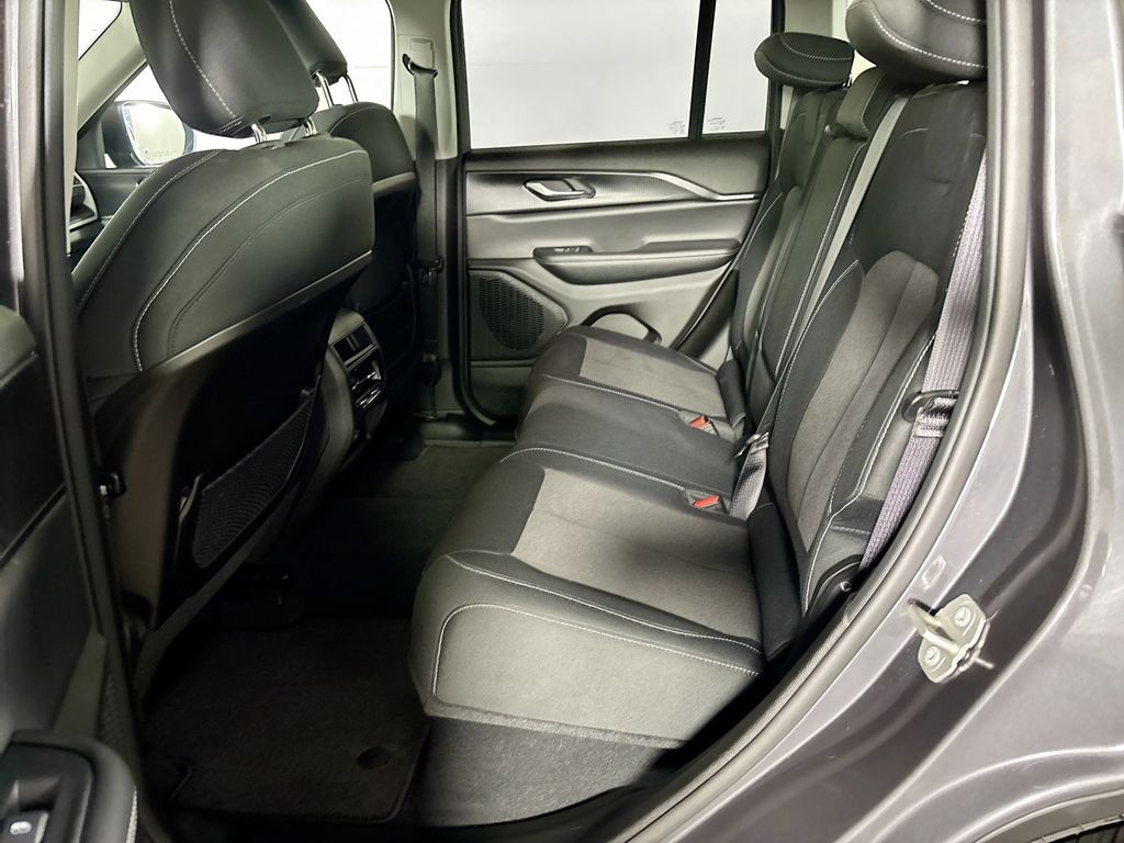 2023 Jeep Grand Cherokee Laredo X
