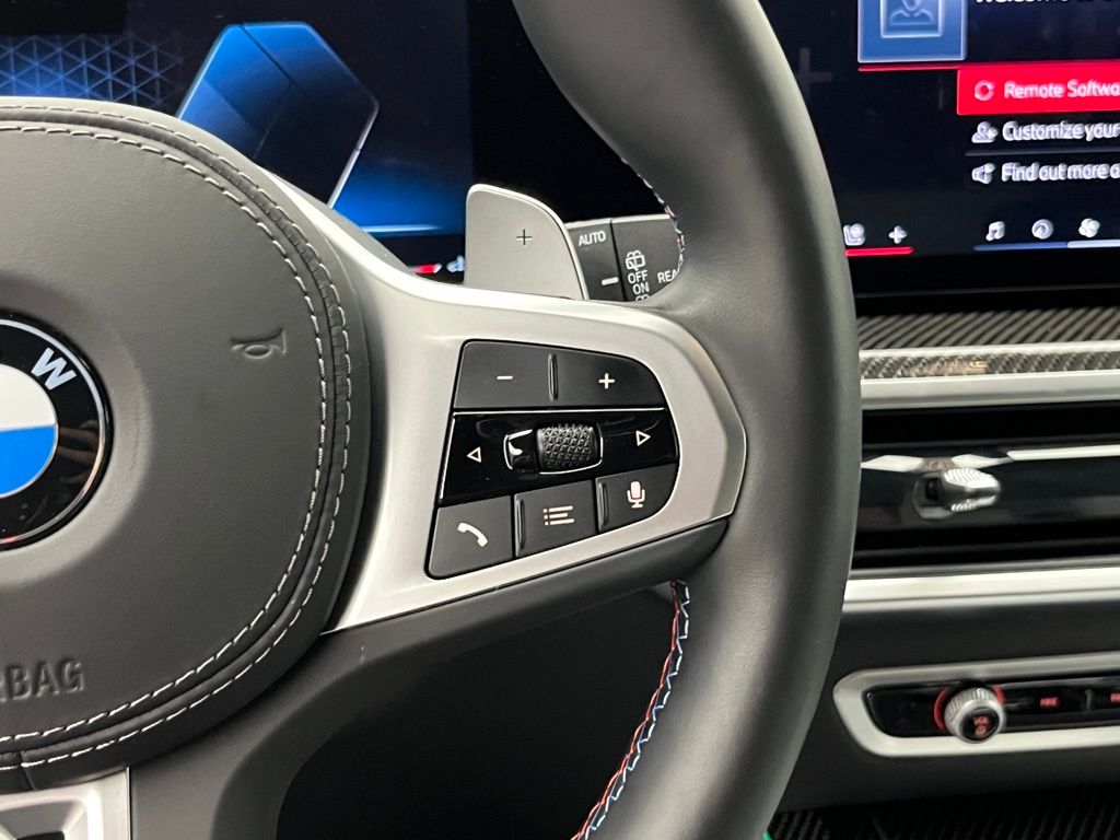 2025 BMW X5 M60i 13