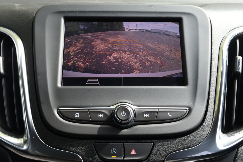 Thumbnail: 2022 Chevrolet Equinox - 18