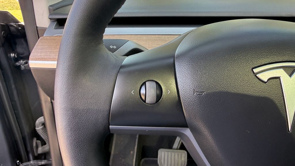 Used 2022 Tesla Model Y Long Range 4D Sport Utility