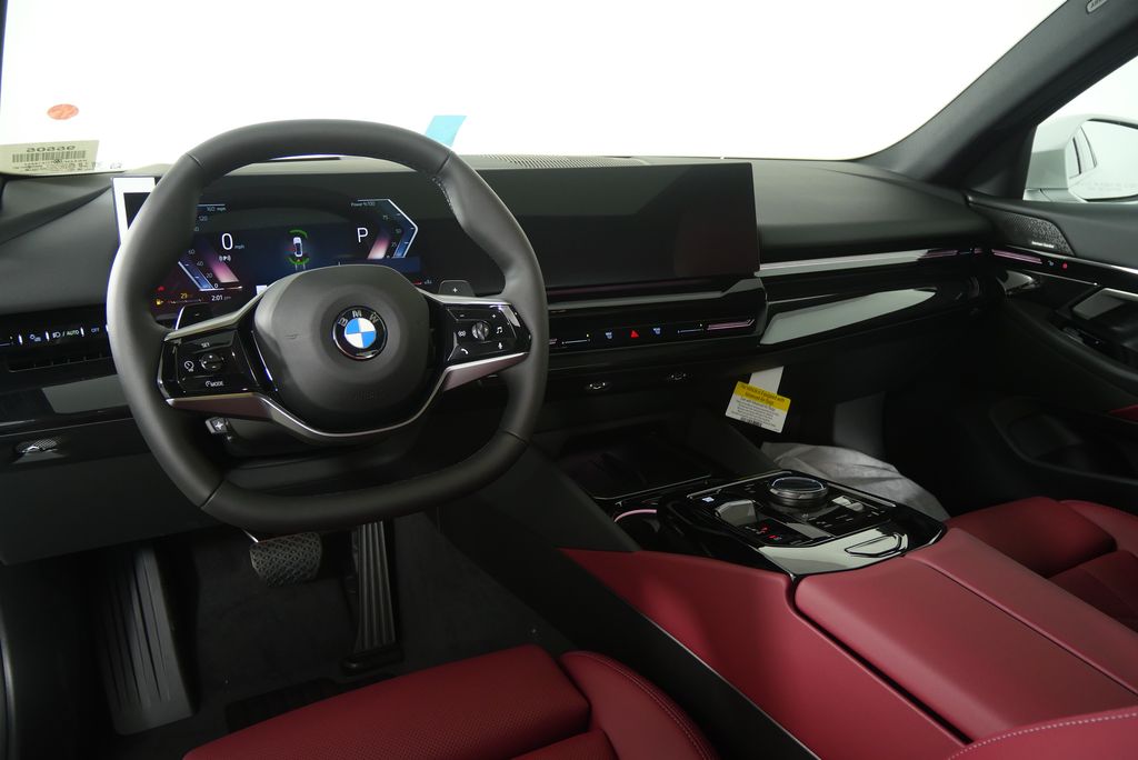 Thumbnail: 2026 BMW 5 Series - 18
