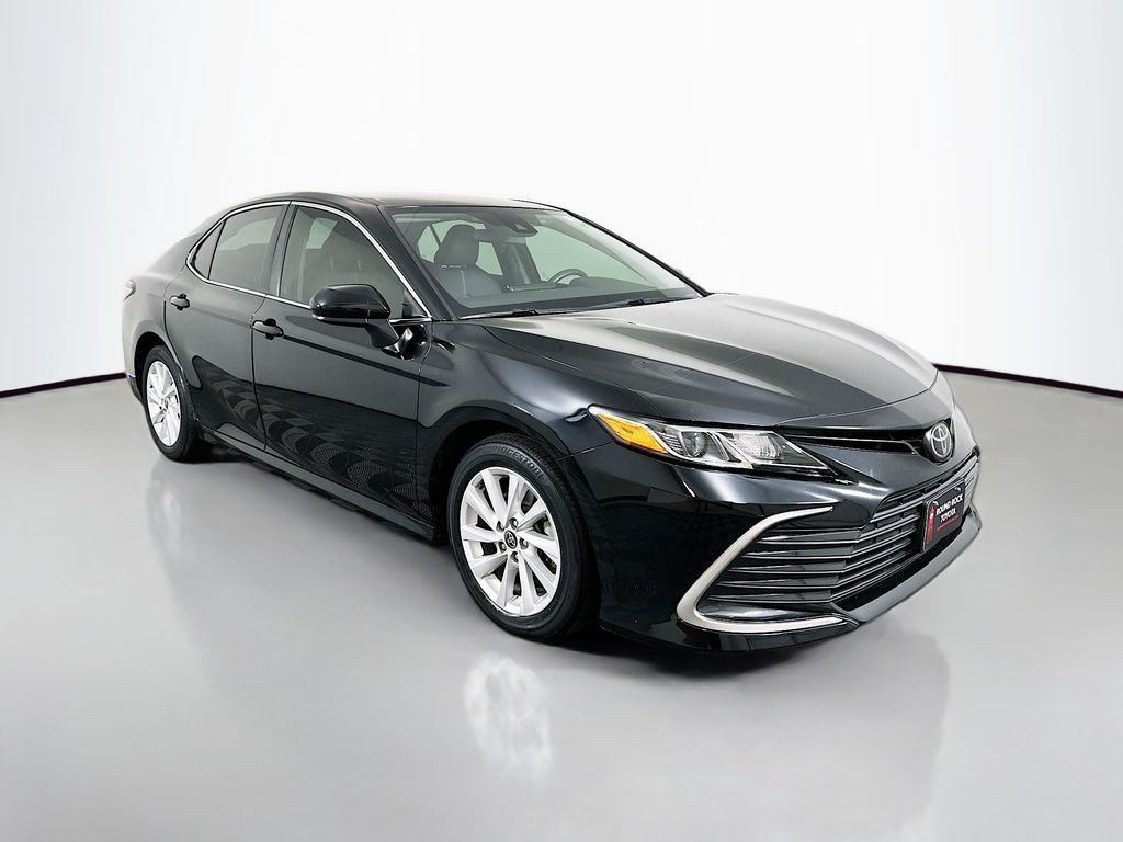 Thumbnail: 2022 Toyota Camry - 3