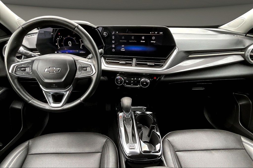 Used 2024 Chevrolet Trax SUV
