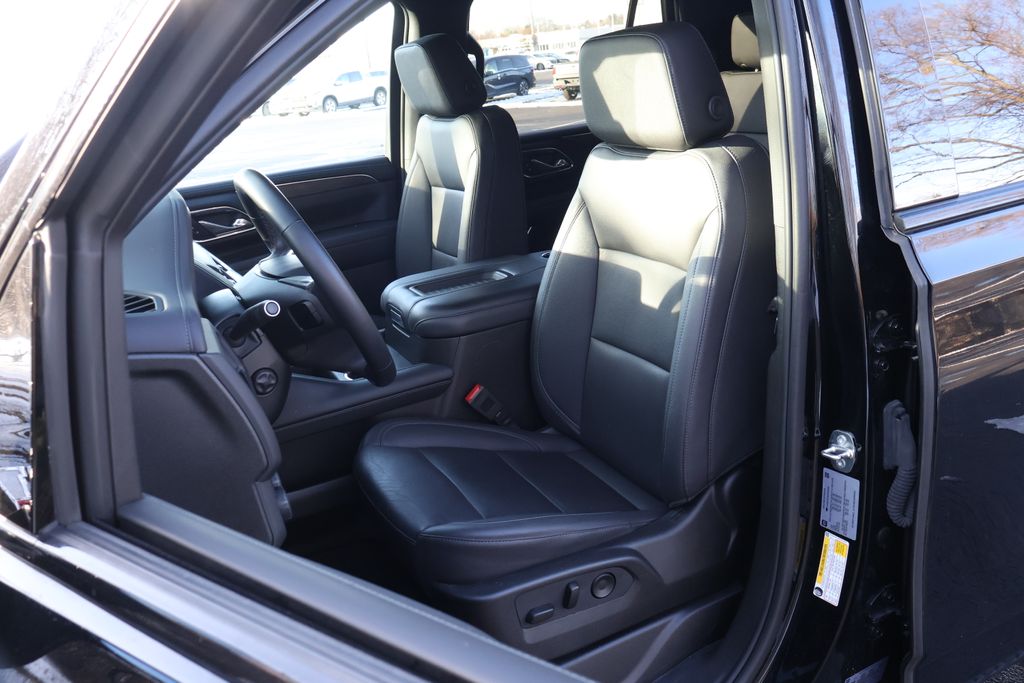 Thumbnail: 2023 Chevrolet Tahoe - 31