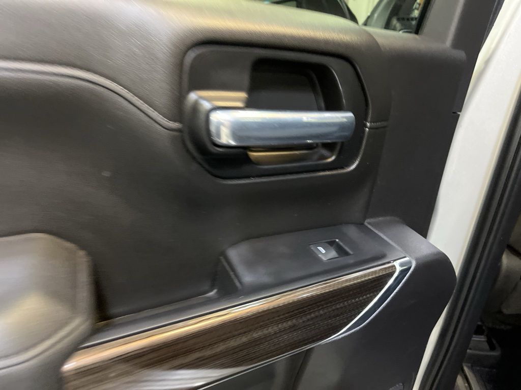Used 2021 Silver Chevrolet RST image 23
