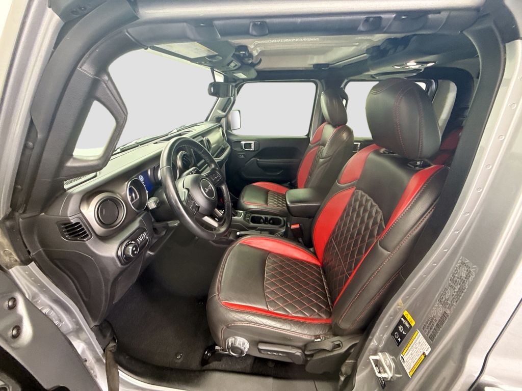 Thumbnail: 2021 Jeep Gladiator - 17