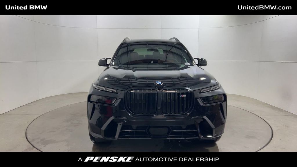 2026 BMW X7 M60i 3