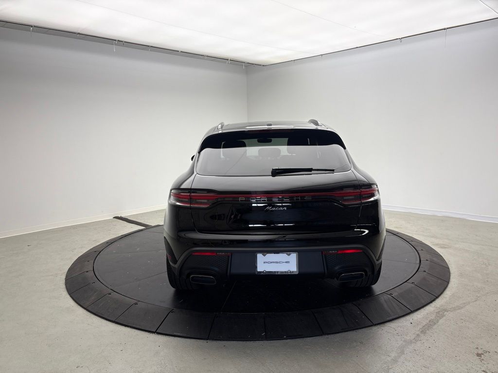 Thumbnail: 2026 Porsche Macan - 6
