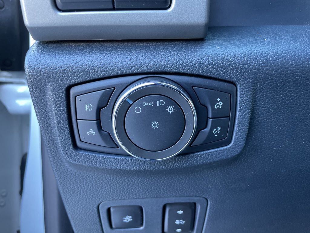 Certified Used 2022 White Ford Lariat image 43