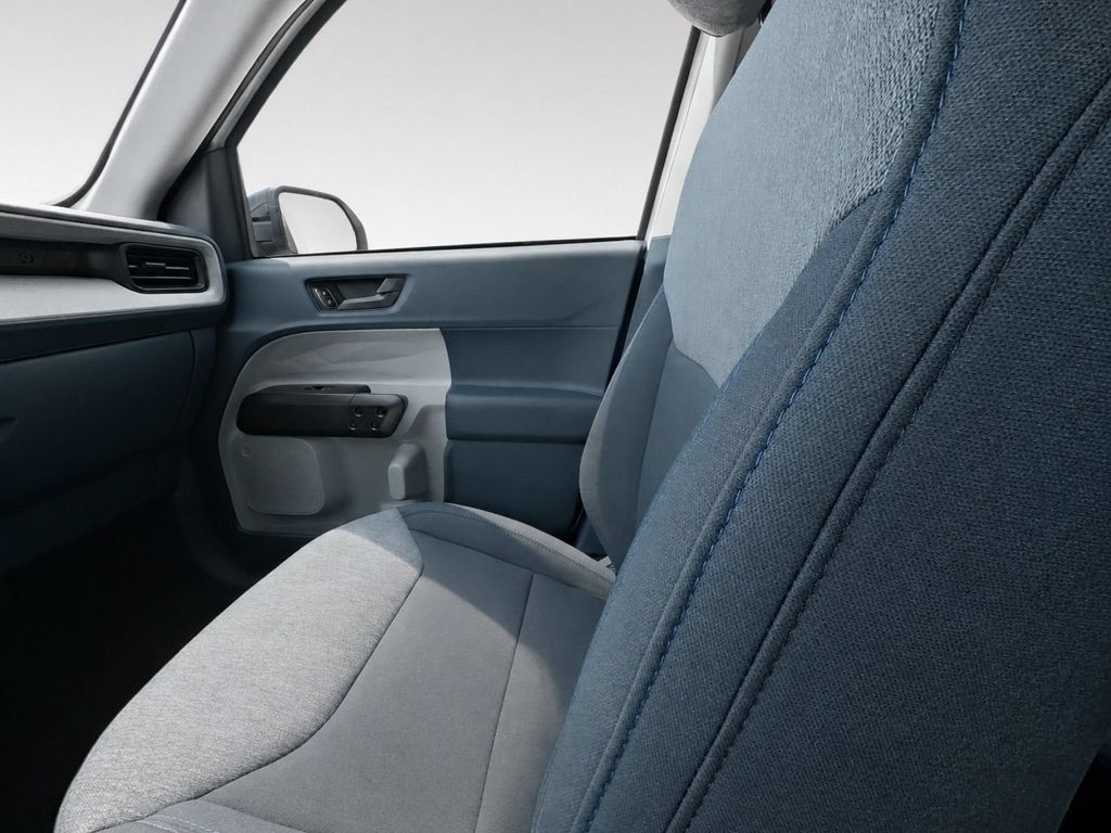 New 2026 Oxford White Ford XLT image 15
