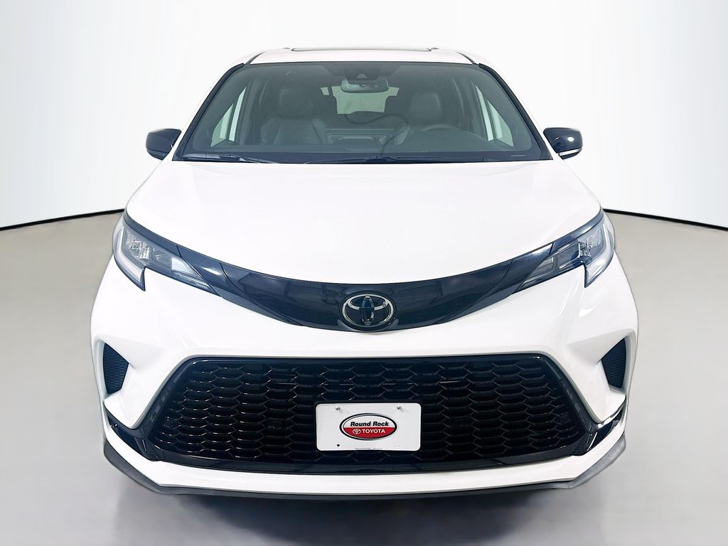 Thumbnail: 2026 Toyota Sienna - 2