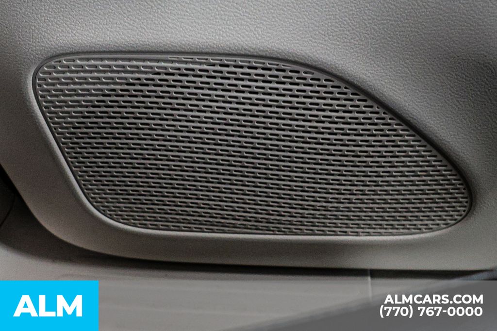 Used 2023 Black Chrysler Touring L image 58