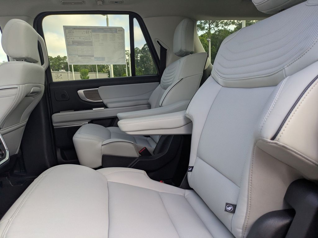 2025 Ford Expedition Platinum MAX