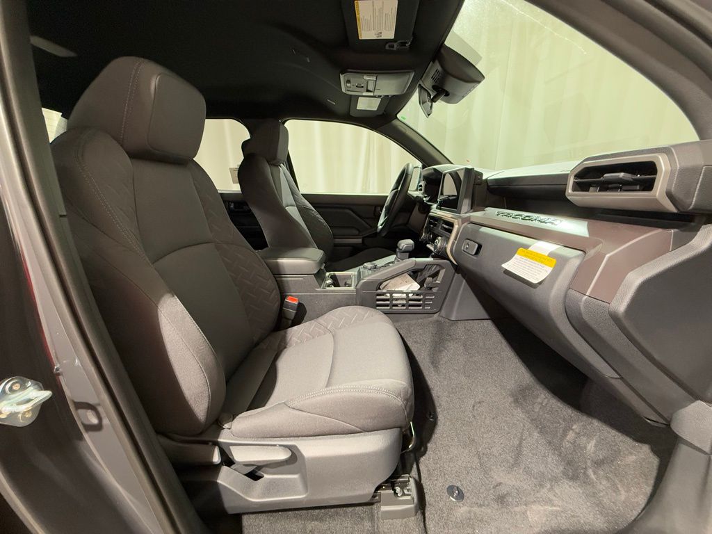 2025 Toyota Tacoma SR5 19