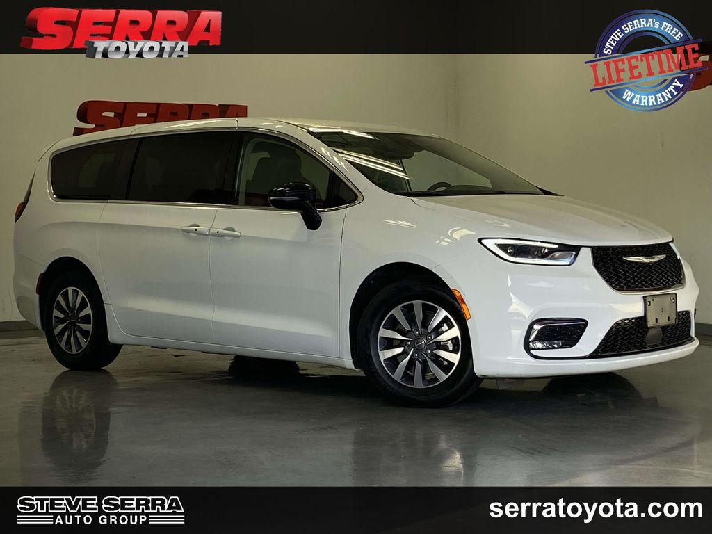 2024 Chrysler Pacifica Hybrid Select FWD