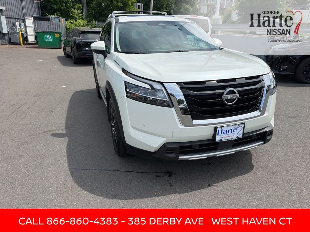 2023 Nissan Pathfinder Platinum